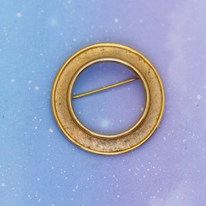 Vintage Minimalist Ring Gold Tone Tunnel Brooch by Crown Trifari | J30